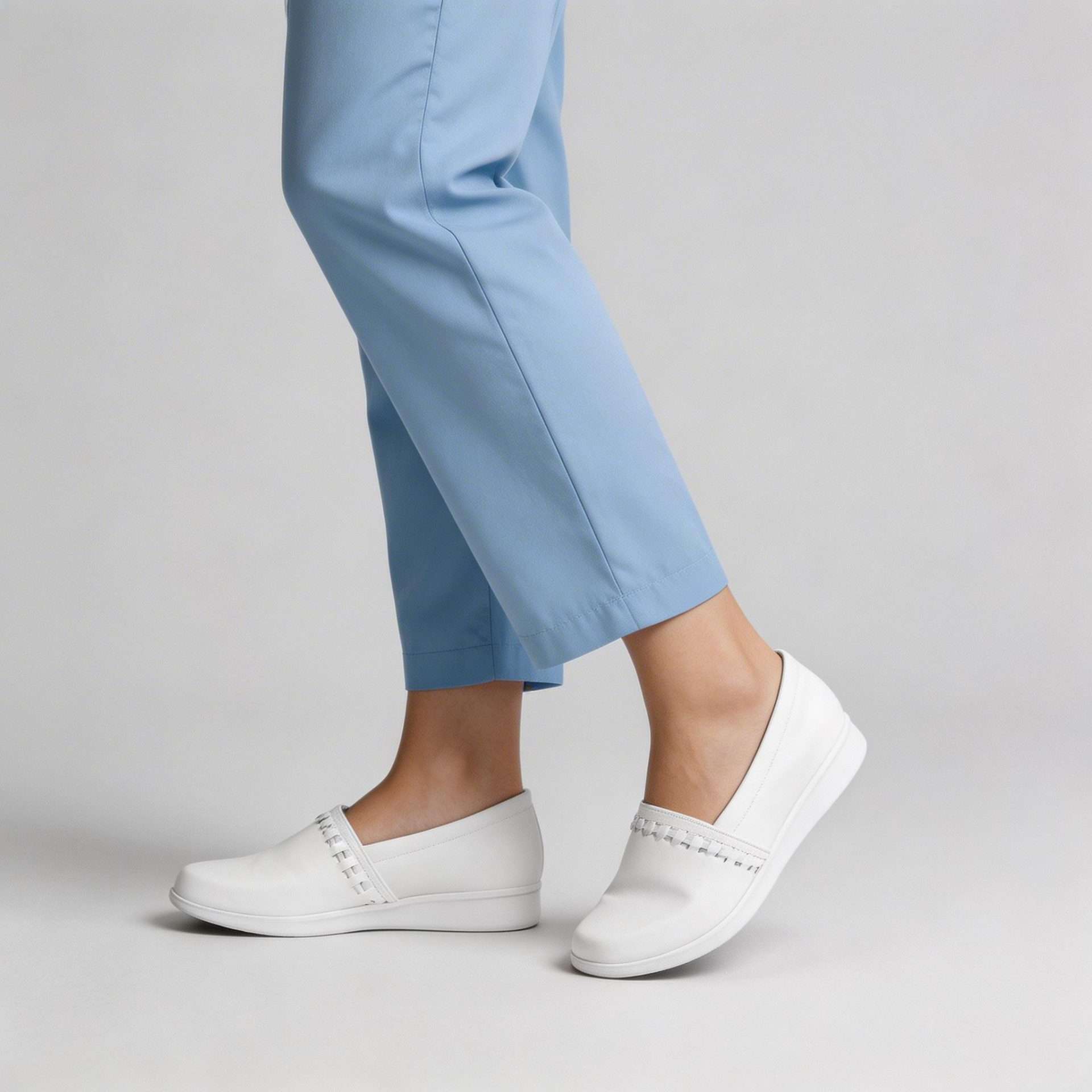 Zapato Clínico Blanco para Dama Clinic 190