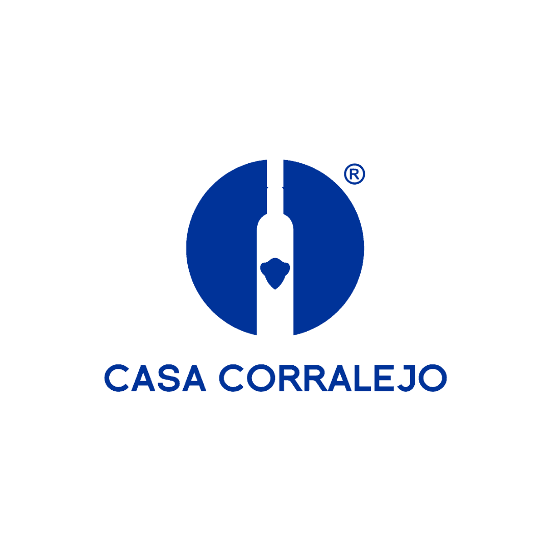 Bienvenidos a la experiencia única de Tequilera Corralejo: donde la historia y la calidad se funden en cada gota