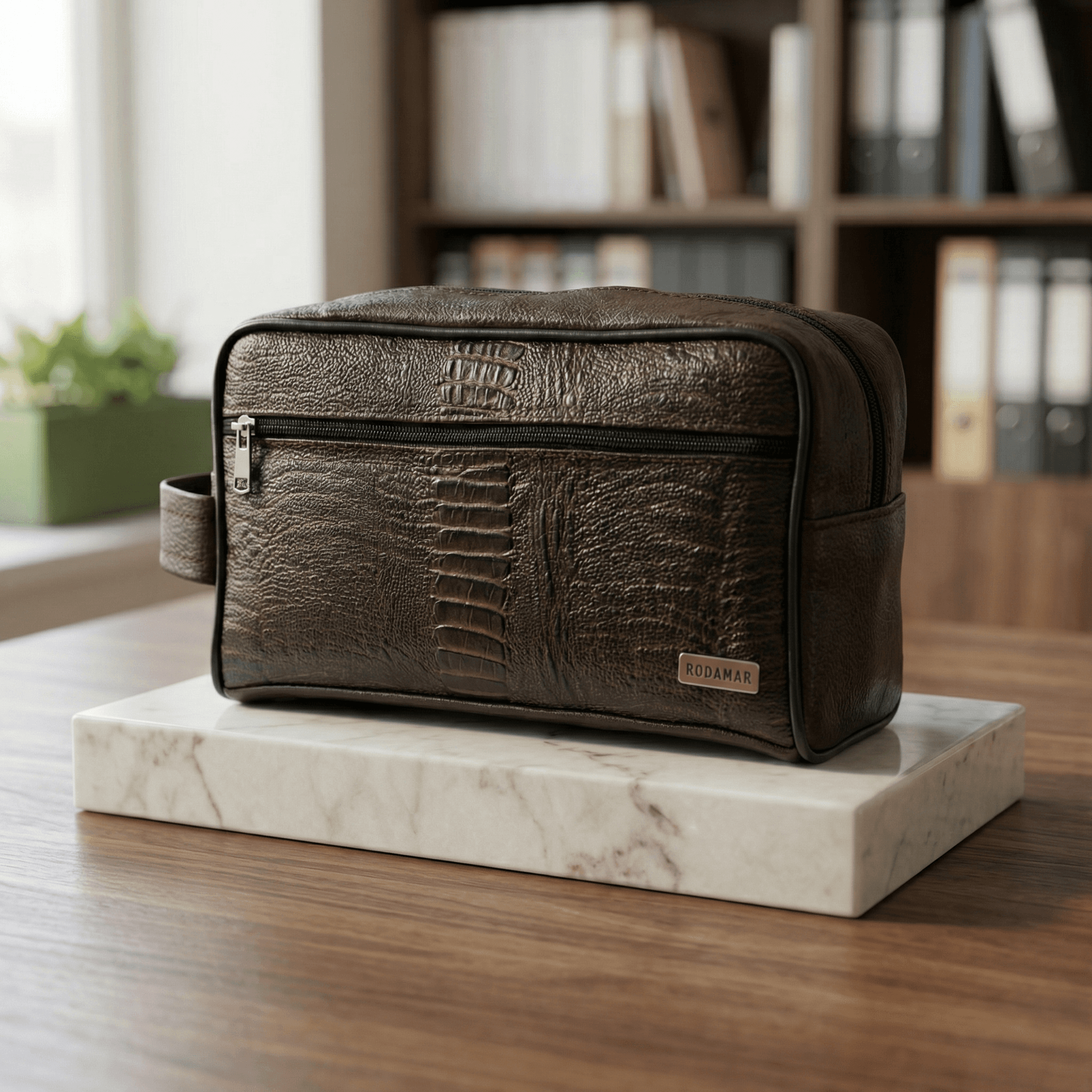 Men's Brown Crocodile-Embossed Pebbled Leather Toiletry Bag